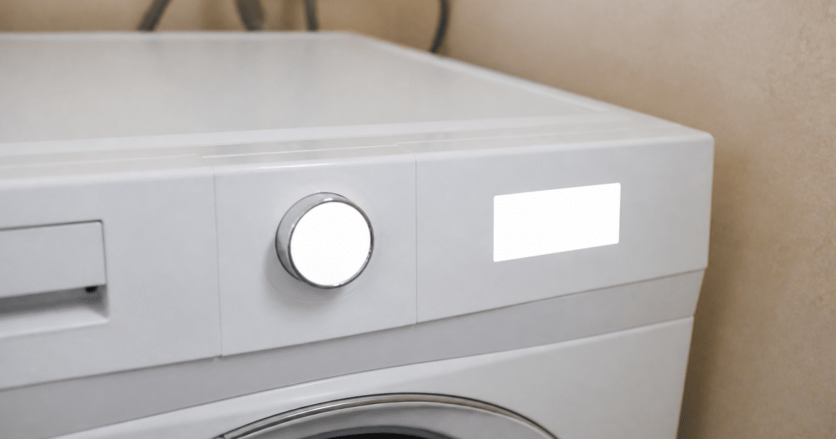 Affichage numerique blanc sur machine a laver blanche